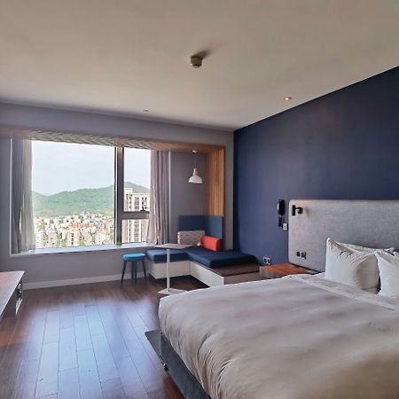 Holiday Inn Express Zhoushan Dinghai By Ihg Экстерьер фото